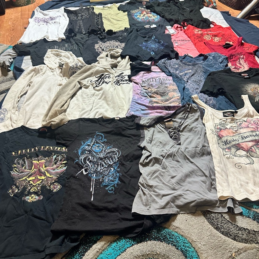 Huge lot of women’s small & X small Harley Davidson apparel .